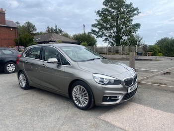 2017 (17) - 216d Luxury 5dr [Nav]