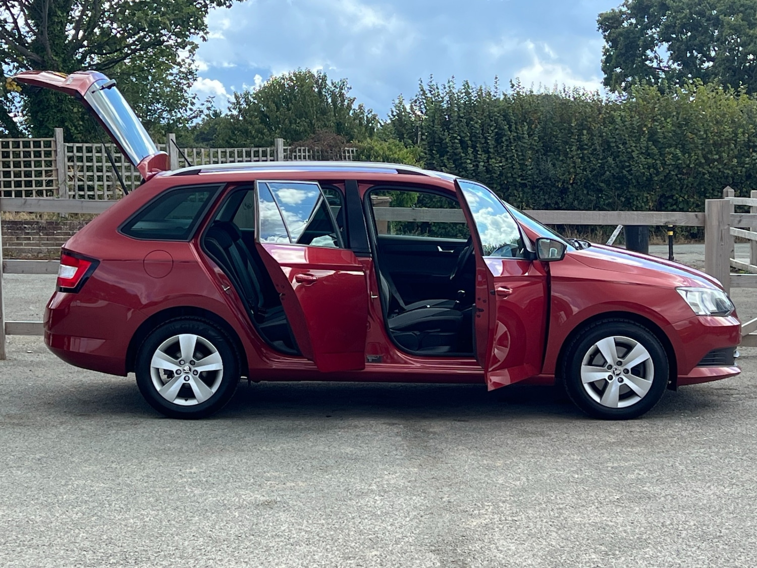 Used Skoda Fabia 2016 for sale - 75714335: Photo 3