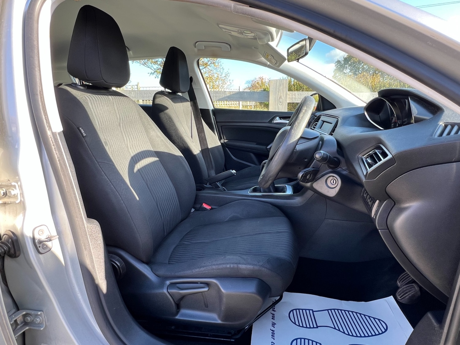 Used Peugeot 308 2017 for sale - 76381882: Photo 20