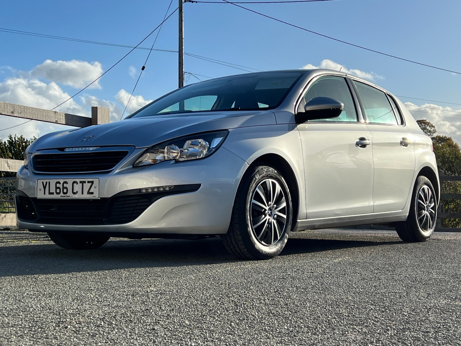Used Peugeot 308 2017 for sale - 76381882: Photo 5