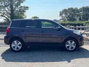 Used Toyota Urban Cruiser 2012 for sale - 79311580: Photo