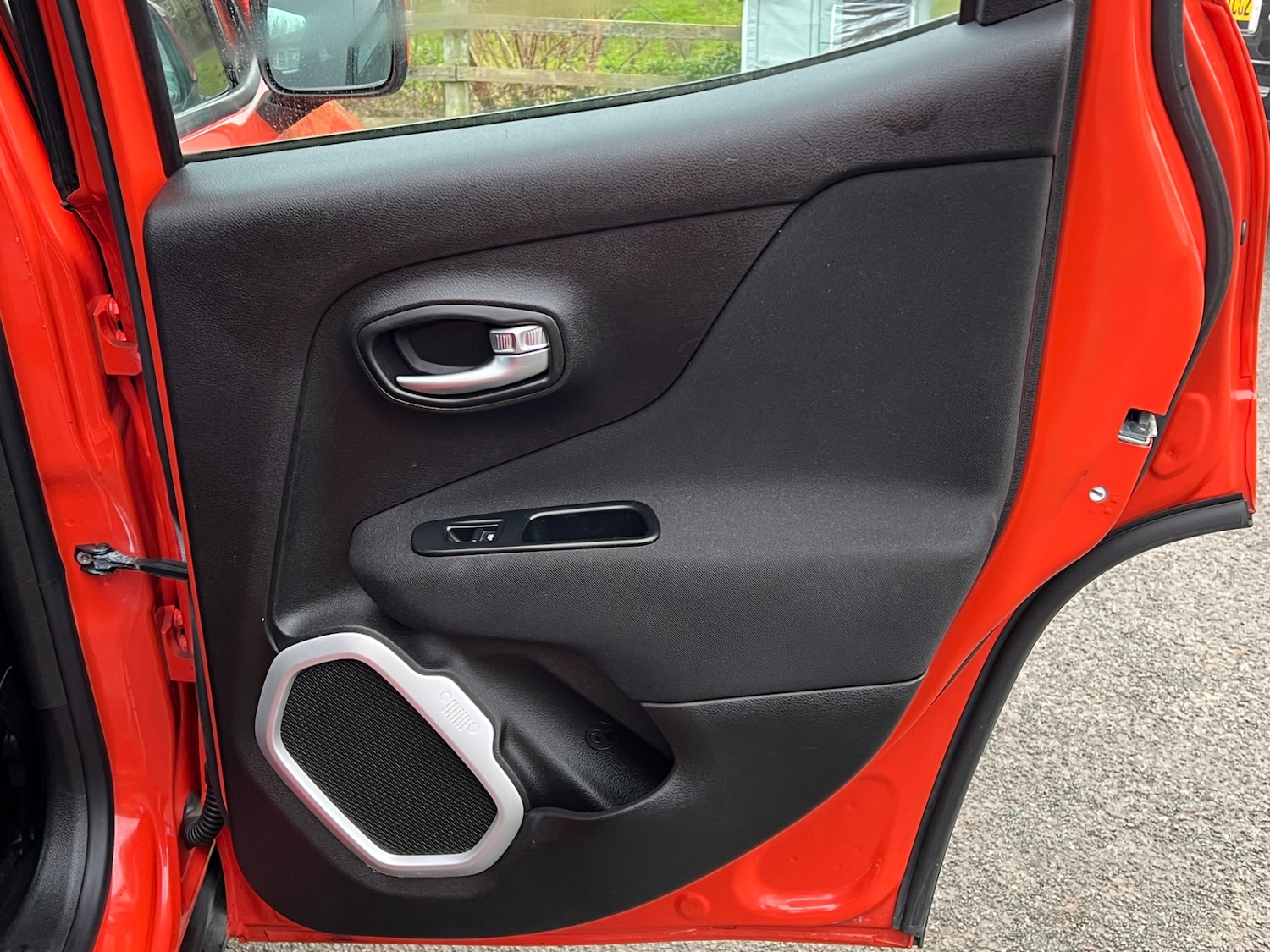 Used Jeep Renegade 2018 for sale - 76979263: Photo 28