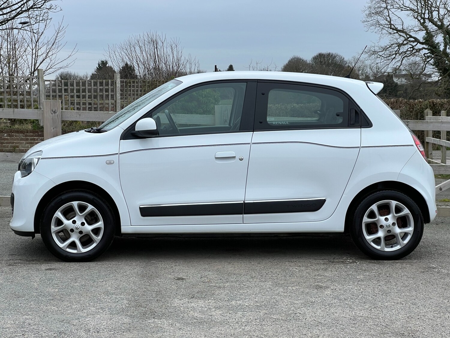 Used Renault Twingo 2015 for sale - 77581180: Photo 19