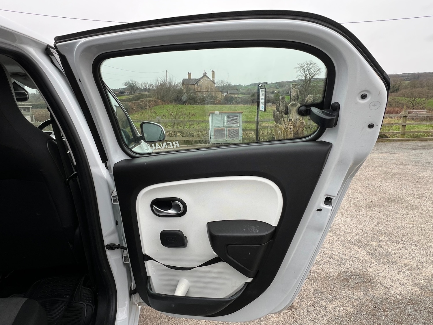 Used Renault Twingo 2015 for sale - 77581180: Photo 25