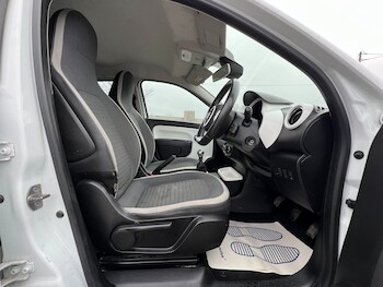 Used Renault Twingo 2015 for sale - 77581180: Photo