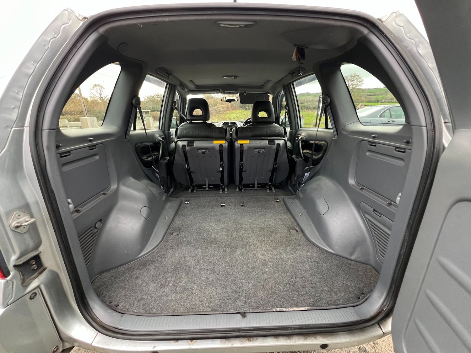 Used Toyota RAV4 2003 for sale - 75303284: Photo 10