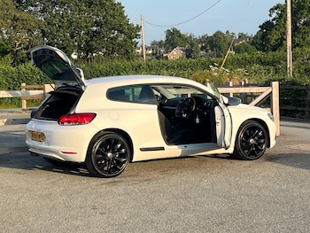 Used Volkswagen Scirocco 2010 for sale - 79311533: Photo