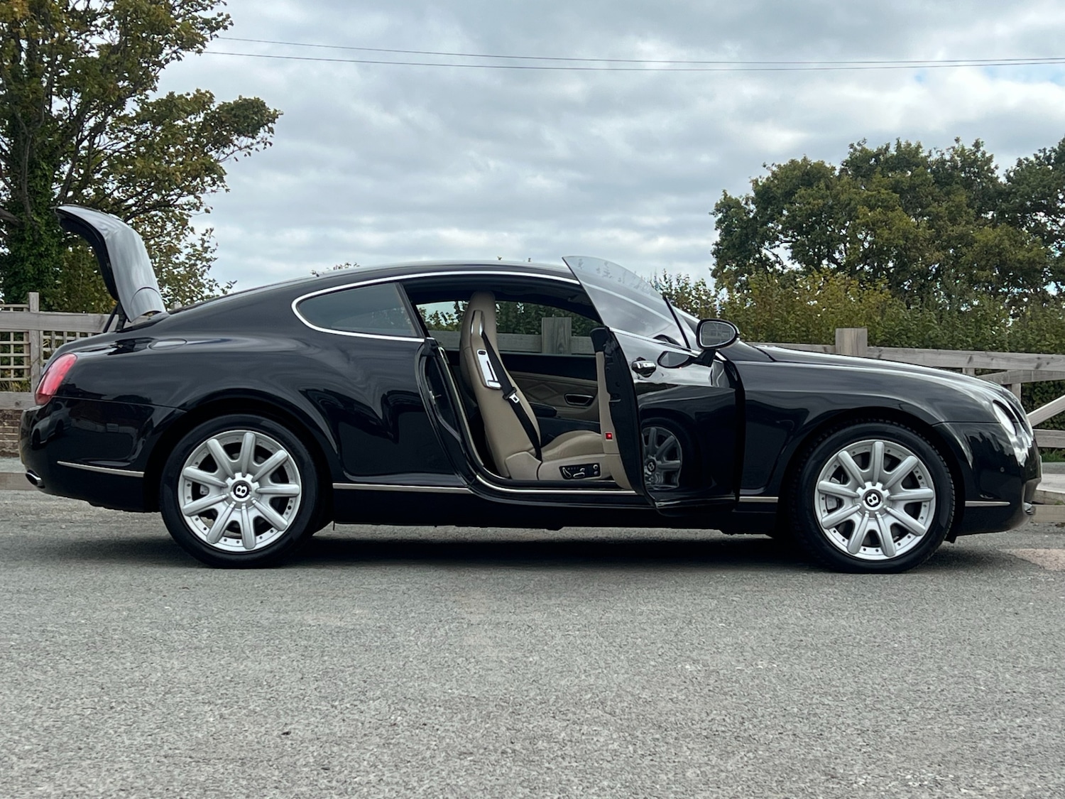 Used Bentley Continental 2006 for sale - 76221635: Photo 4