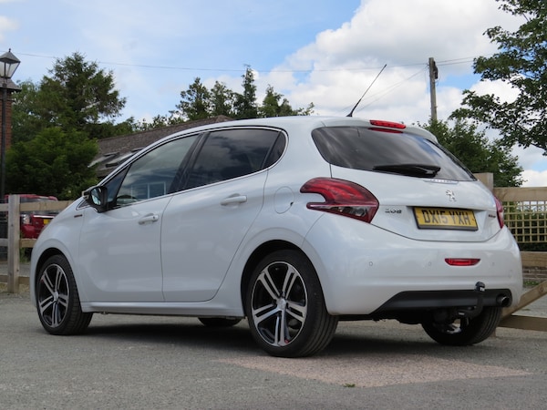 Used Peugeot 208 2015 for sale - 76219355: Photo 10