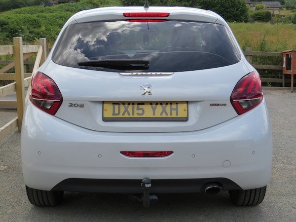 Used Peugeot 208 2015 for sale - 76219355: Photo 9