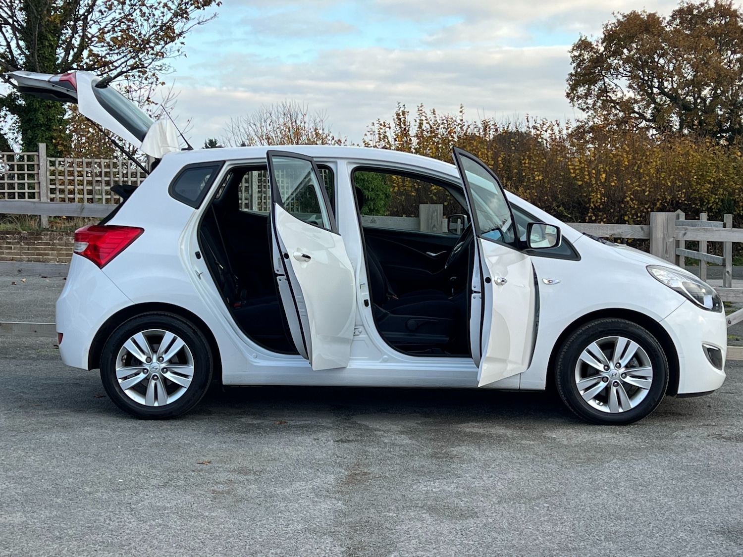 Used Hyundai Ix20 2014 for sale - 76464613: Photo 3