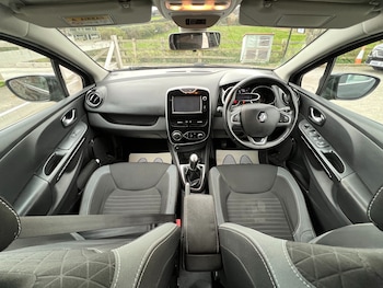 Used Renault Clio 2016 for sale - 77872945: Photo