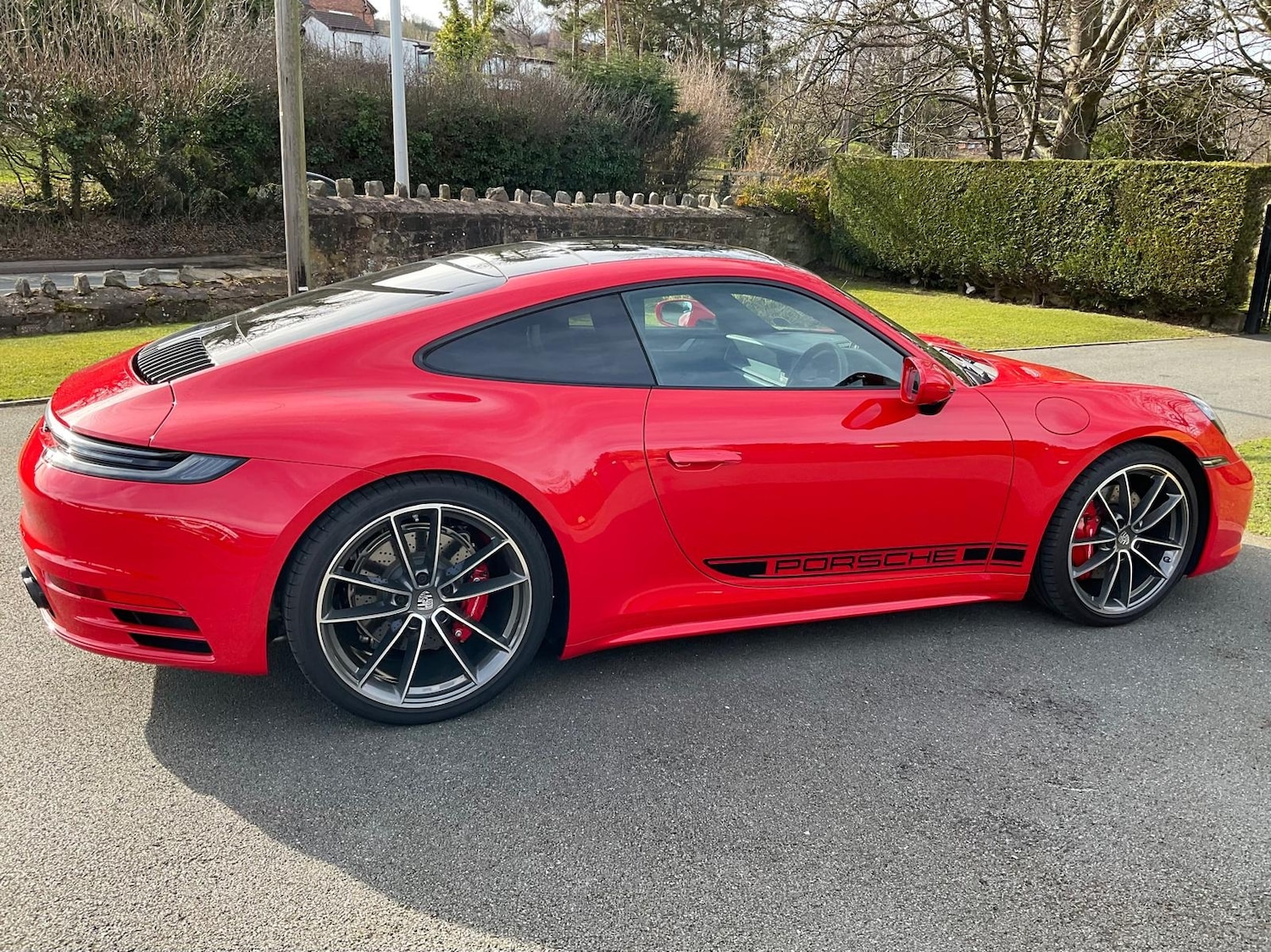 Used Porsche 911 2024 for sale - 76319365: Photo 2