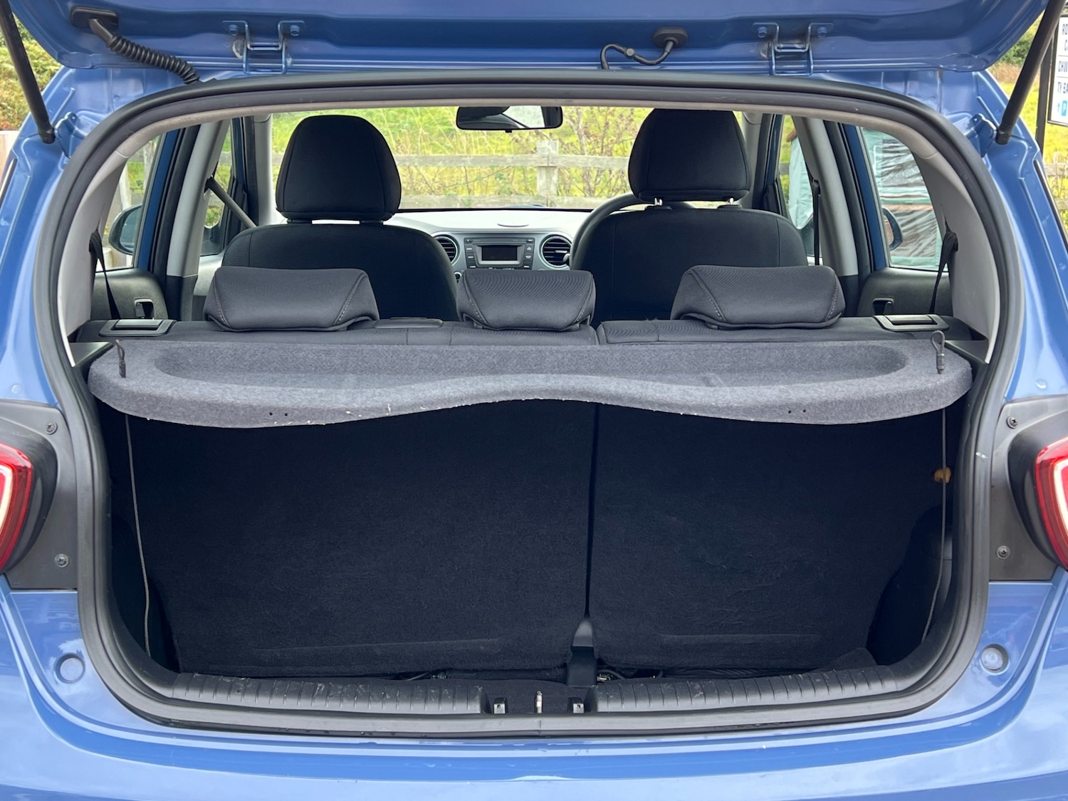 Used Hyundai i10 2017 for sale - 76106276: Photo 11