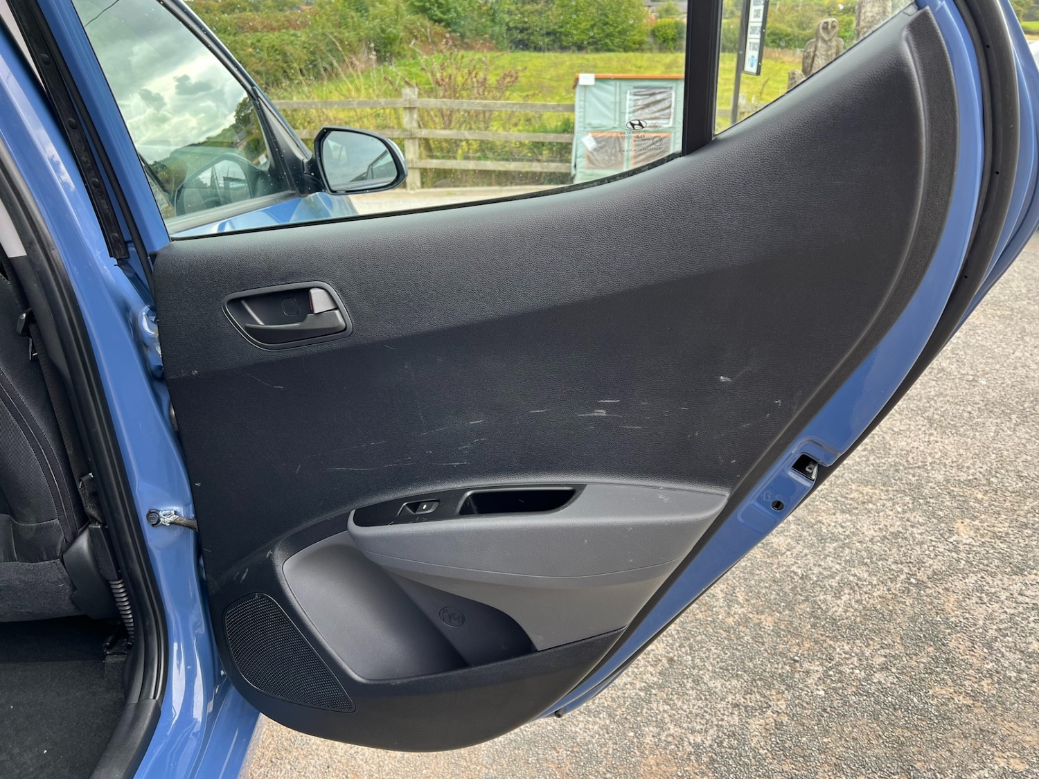 Used Hyundai i10 2017 for sale - 76106276: Photo 20