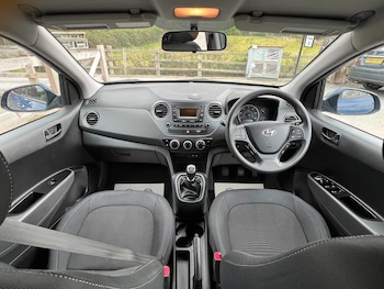 Used Hyundai i10 2017 for sale - 76106276: Photo