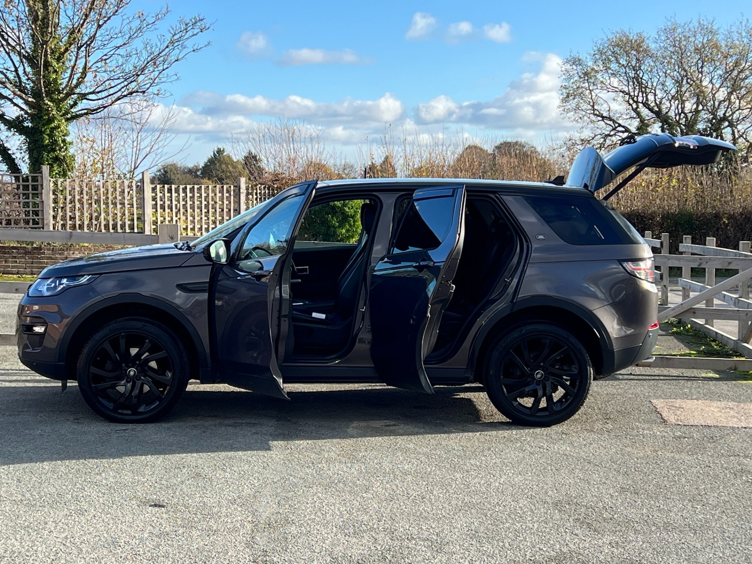 Used Land Rover Discovery Sport 2016 for sale - 76611693: Photo 5