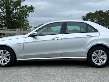 Used Mercedes-Benz E Class 2010 for sale - 79311472: Photo