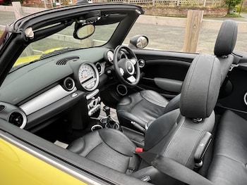 Used MINI Convertible 2010 for sale - 76877886: Photo