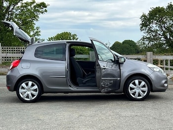 Used Renault Clio 2011 for sale - 79495271: Photo