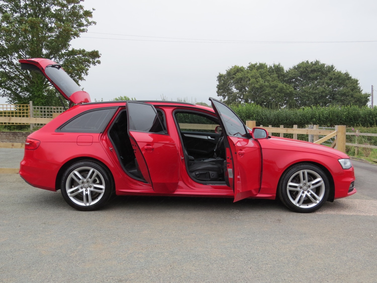 Used Audi A4 2011 for sale - 76220313: Photo 7