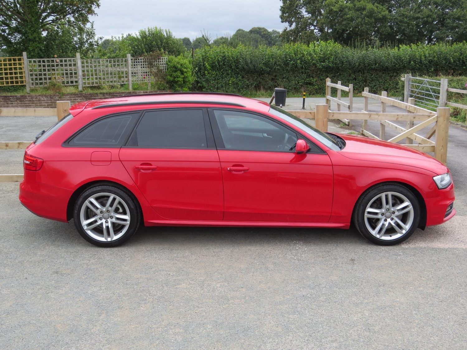 Used Audi A4 2011 for sale - 76220313: Photo 9