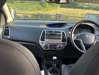 Used Hyundai i20 2013 for sale - 78915132: Photo