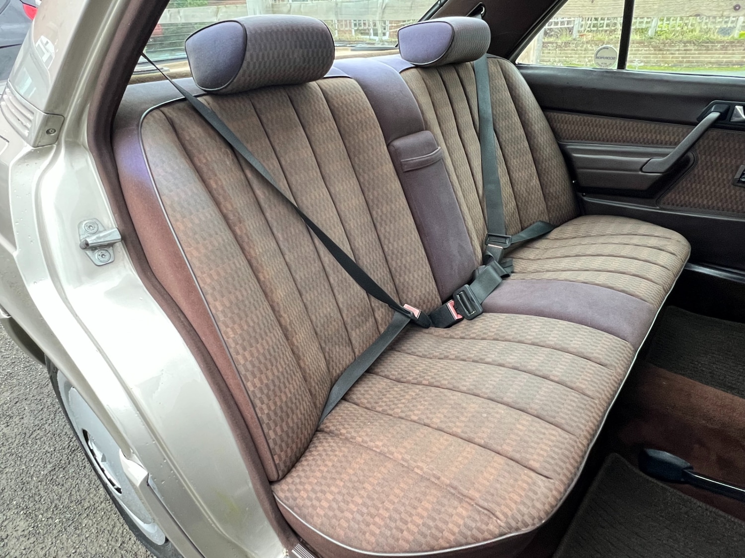 Used Mercedes-Benz 190 1989 for sale - 76036493: Photo 17