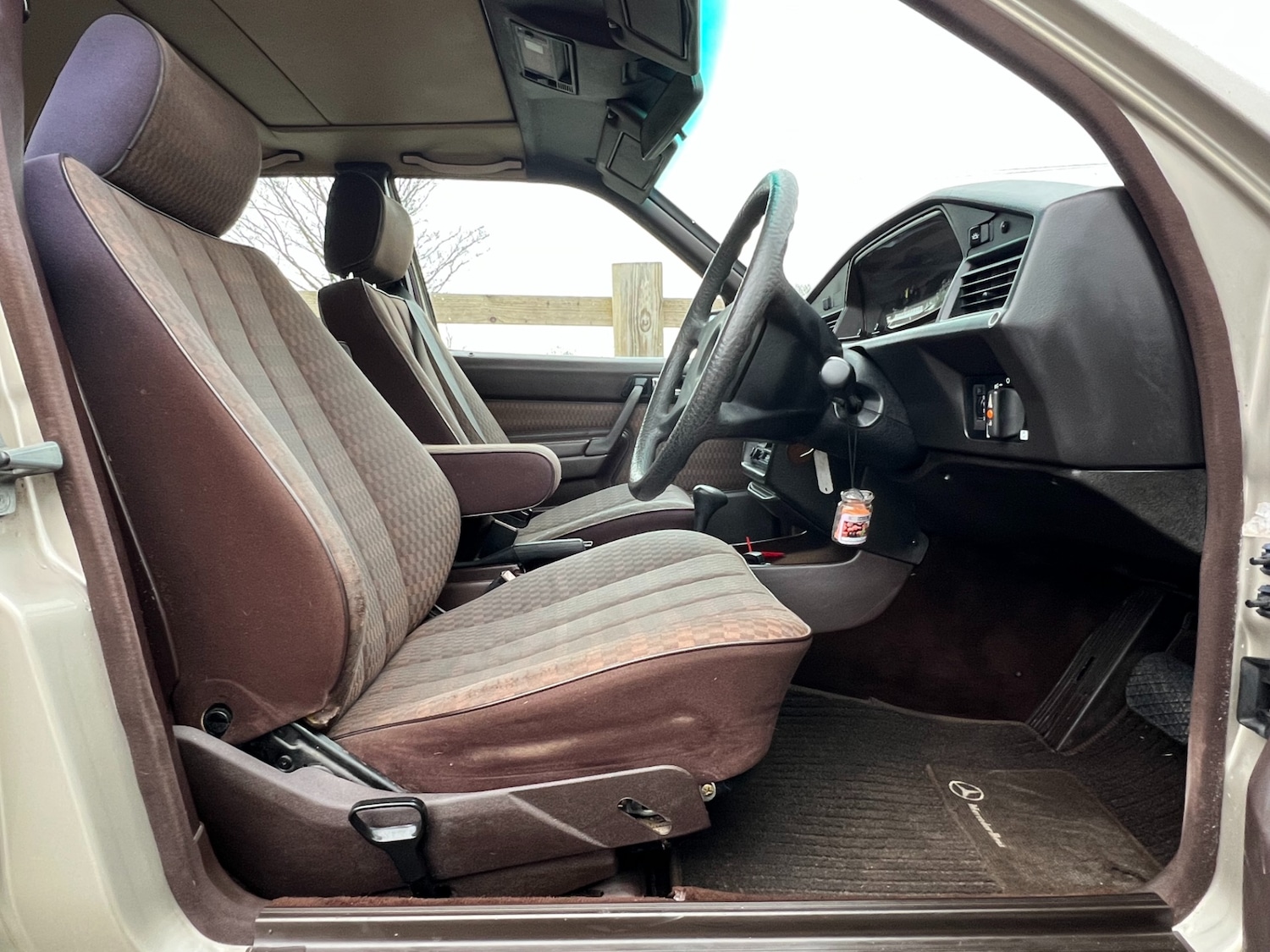 Used Mercedes-Benz 190 1989 for sale - 76036493: Photo 25