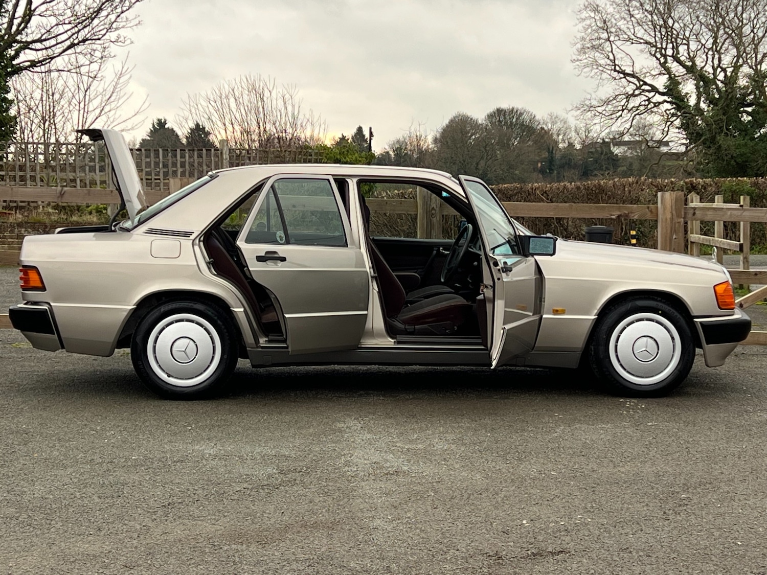 Used Mercedes-Benz 190 1989 for sale - 76036493: Photo 7