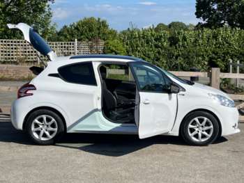 Used Peugeot 208 2014 for sale - 74624087: Photo