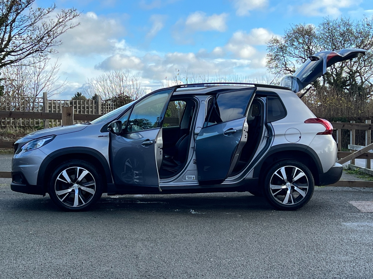 Used Peugeot 2008 2019 for sale - 76566433: Photo 27