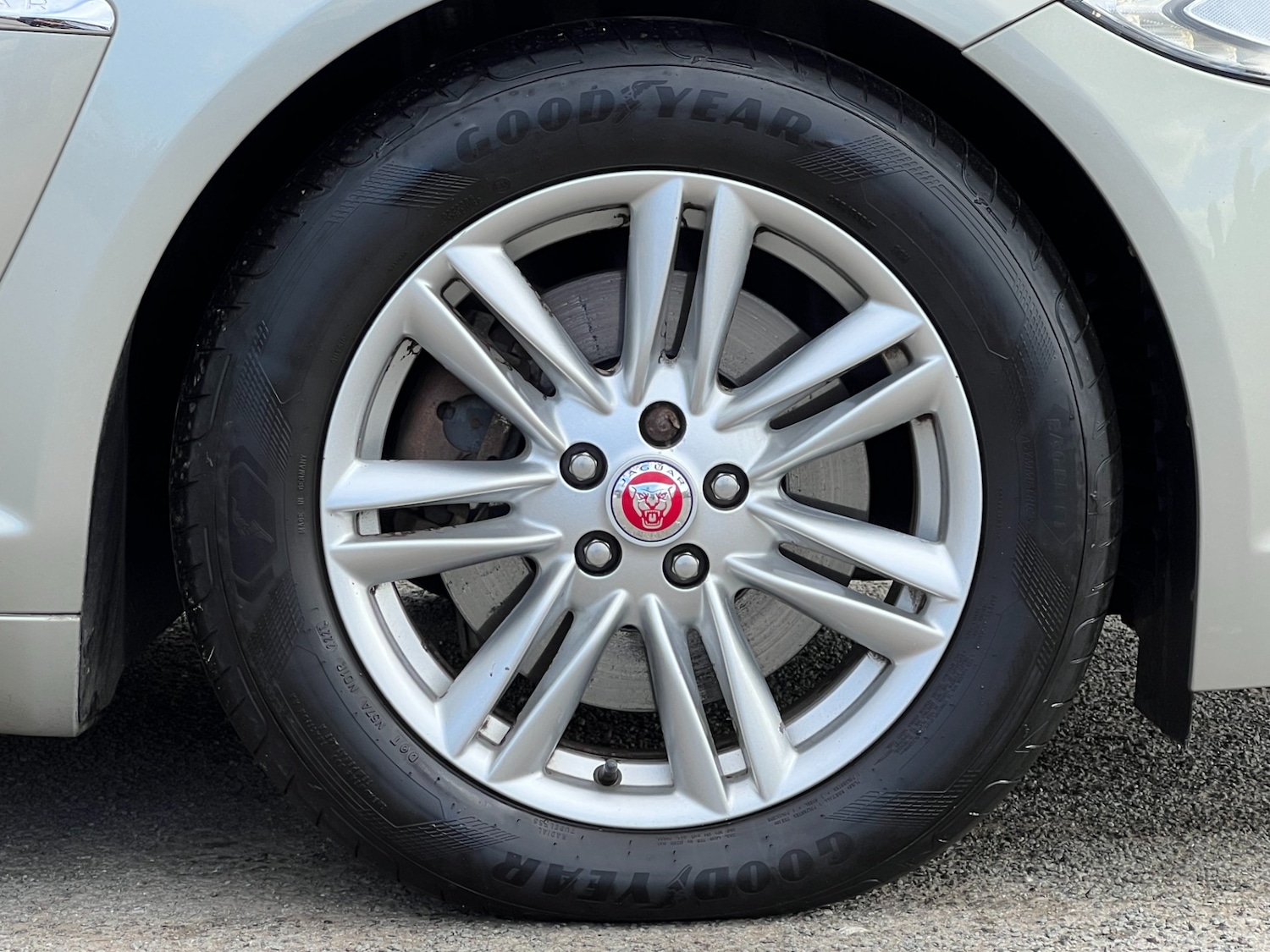 Used Jaguar XF 2013 for sale - 77745673: Photo 14