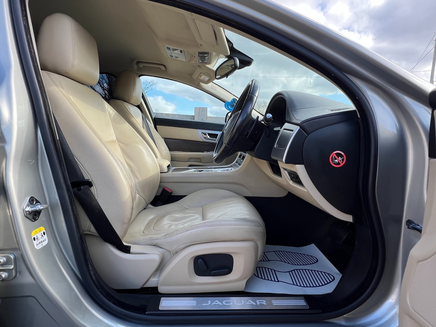 Used Jaguar XF 2013 for sale - 77745673: Photo 21