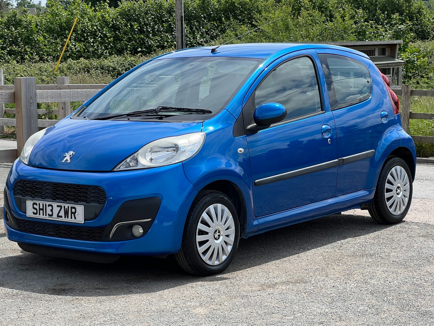 Vehicle 28