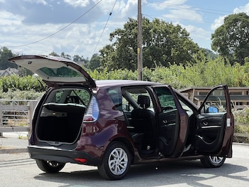 Used Renault Scenic 2014 for sale - 79311549: Photo