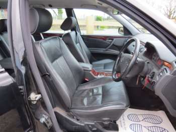 Used Mercedes-Benz E-Class 2002 for sale - 70127697: Photo