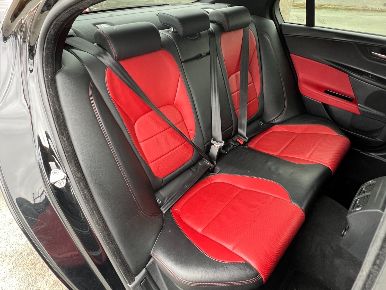 Used Jaguar XE 2016 for sale - 76145760: Photo 16