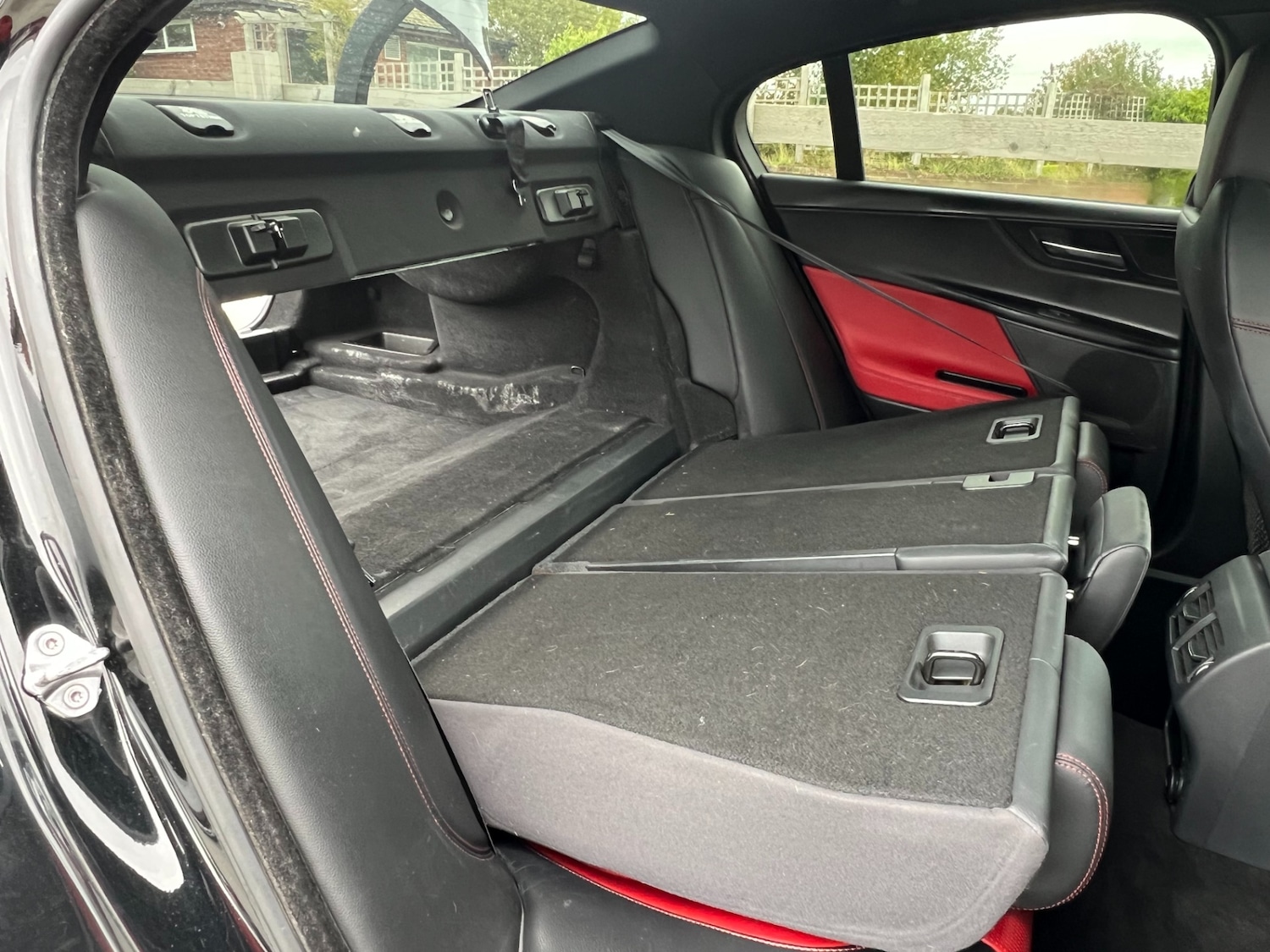 Used Jaguar XE 2016 for sale - 76145760: Photo 19