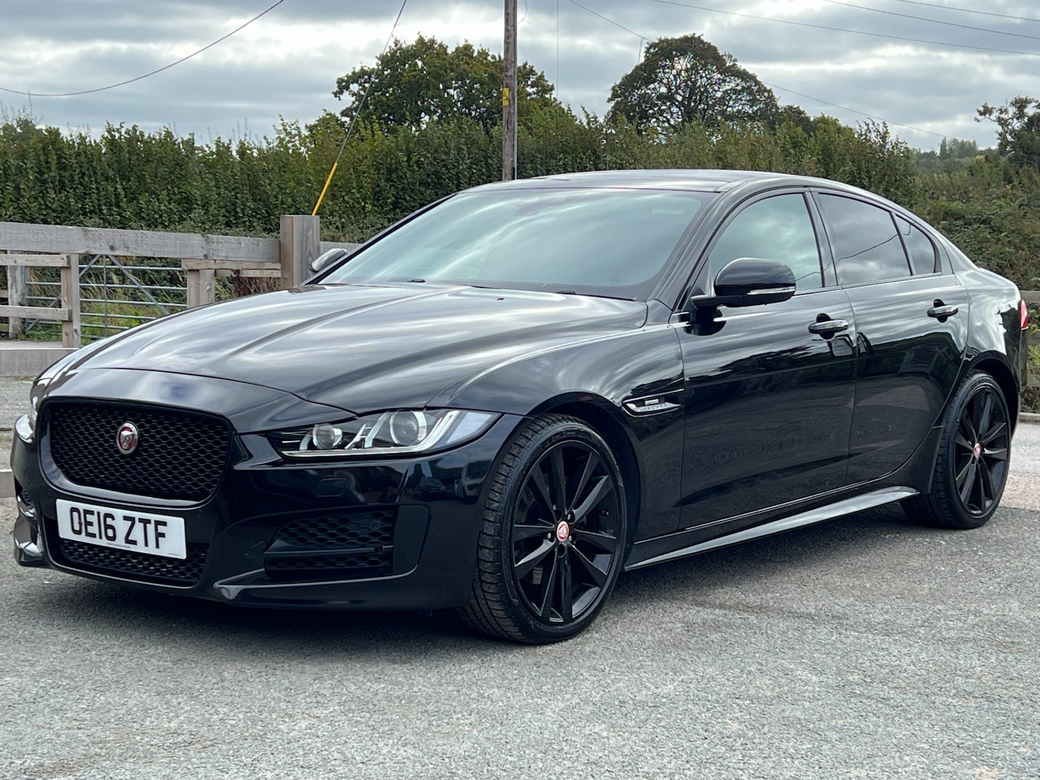 Used Jaguar XE 2016 for sale - 76145760: Photo 21