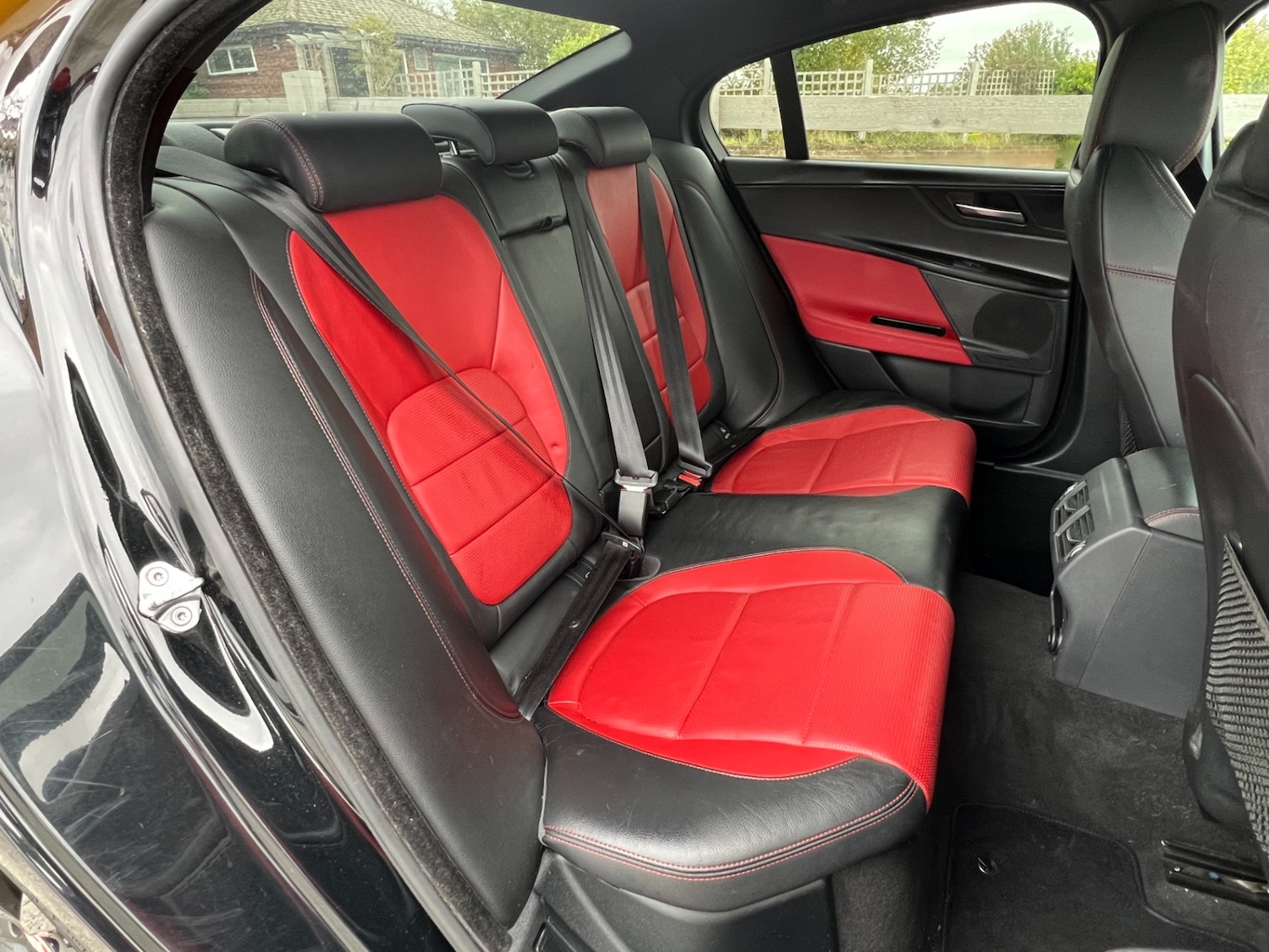 Used Jaguar XE 2016 for sale - 76145760: Photo 24