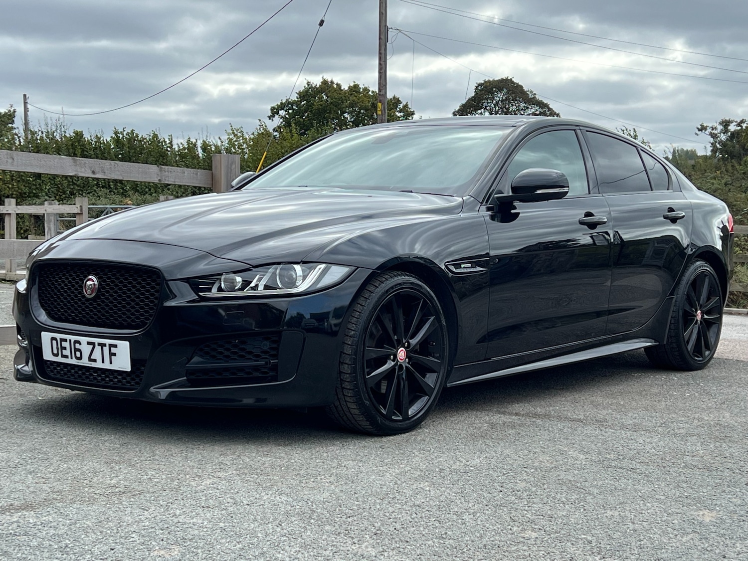 Used Jaguar XE 2016 for sale - 76145760: Photo 25