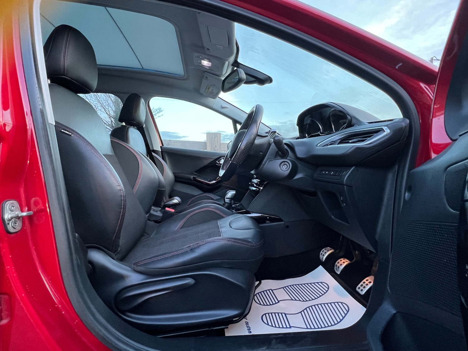 Used Peugeot 2008 2016 for sale - 76806956: Photo 4