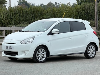 2015 - 1.2 Attivo 5dr CVT automatic Super Low Miles