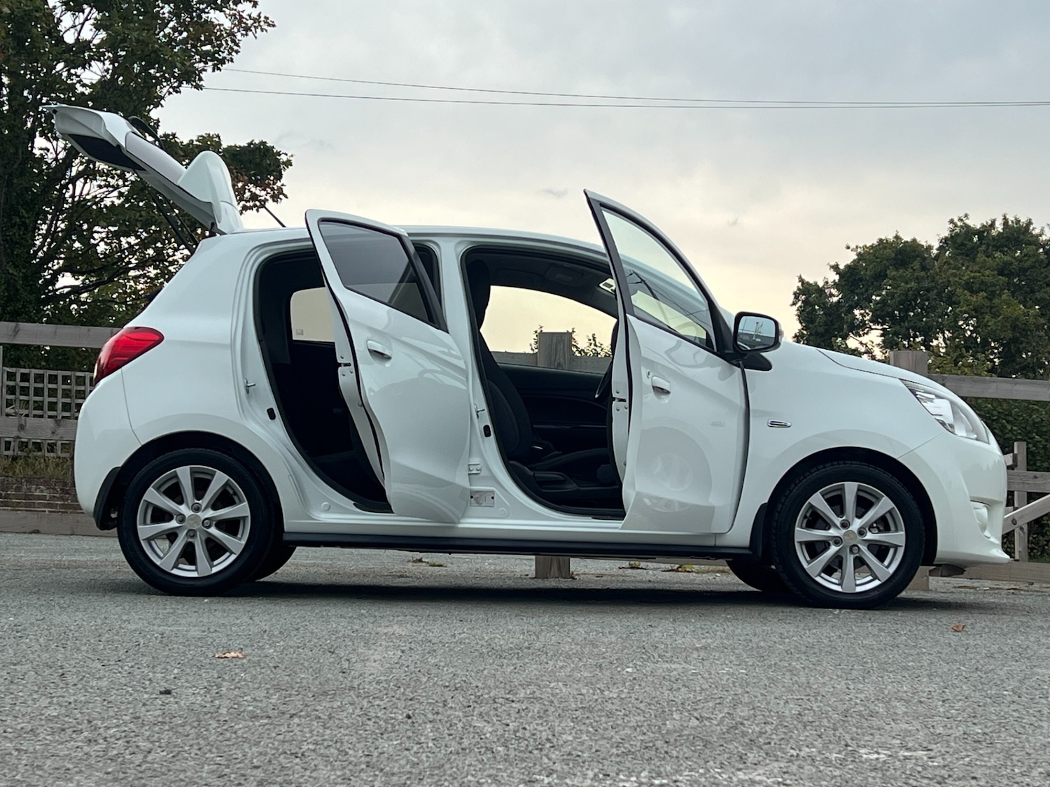 Used Mitsubishi Mirage 2015 for sale - 76101186: Photo 4