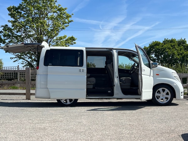 Used Nissan Elgrand 2002 for sale - 74467858: Photo 13