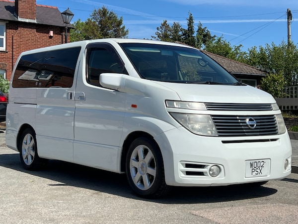 Used Nissan Elgrand 2002 for sale - 74467858: Photo 1