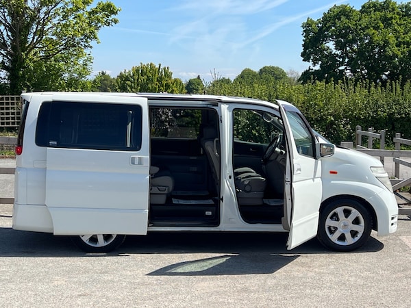 Used Nissan Elgrand 2002 for sale - 74467858: Photo 4