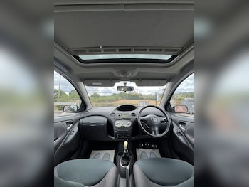 Used Toyota Yaris 2004 for sale - 79451267: Photo