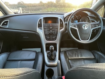 Used Vauxhall Astra 2014 for sale - 76479521: Photo